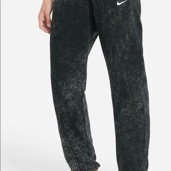 Nike 🌿Sportswear Essential Sweat Pants - Picture 7 of 7